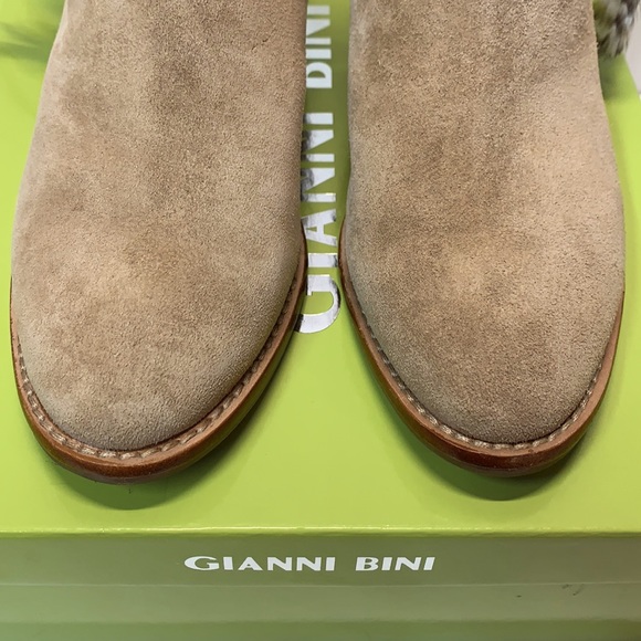 FINAL Price! New condition🪶Suede Leather Boots by Gianni Bini - Picture 6 of 14
